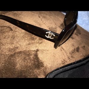 Chanel woman sunglasses